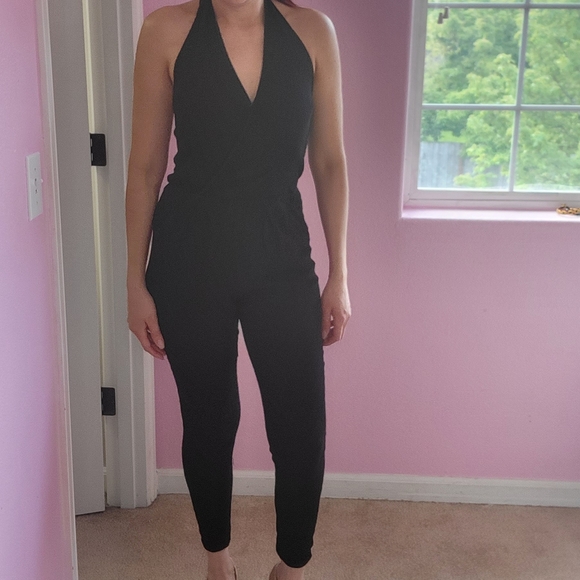 BACKLESS JUMPSUIT/Size M. - Picture 2 of 8